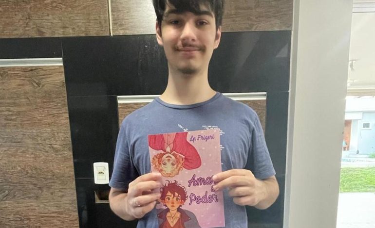 Autor encantadense lança livro “Amar e Poder” na Câmara de Vereadores