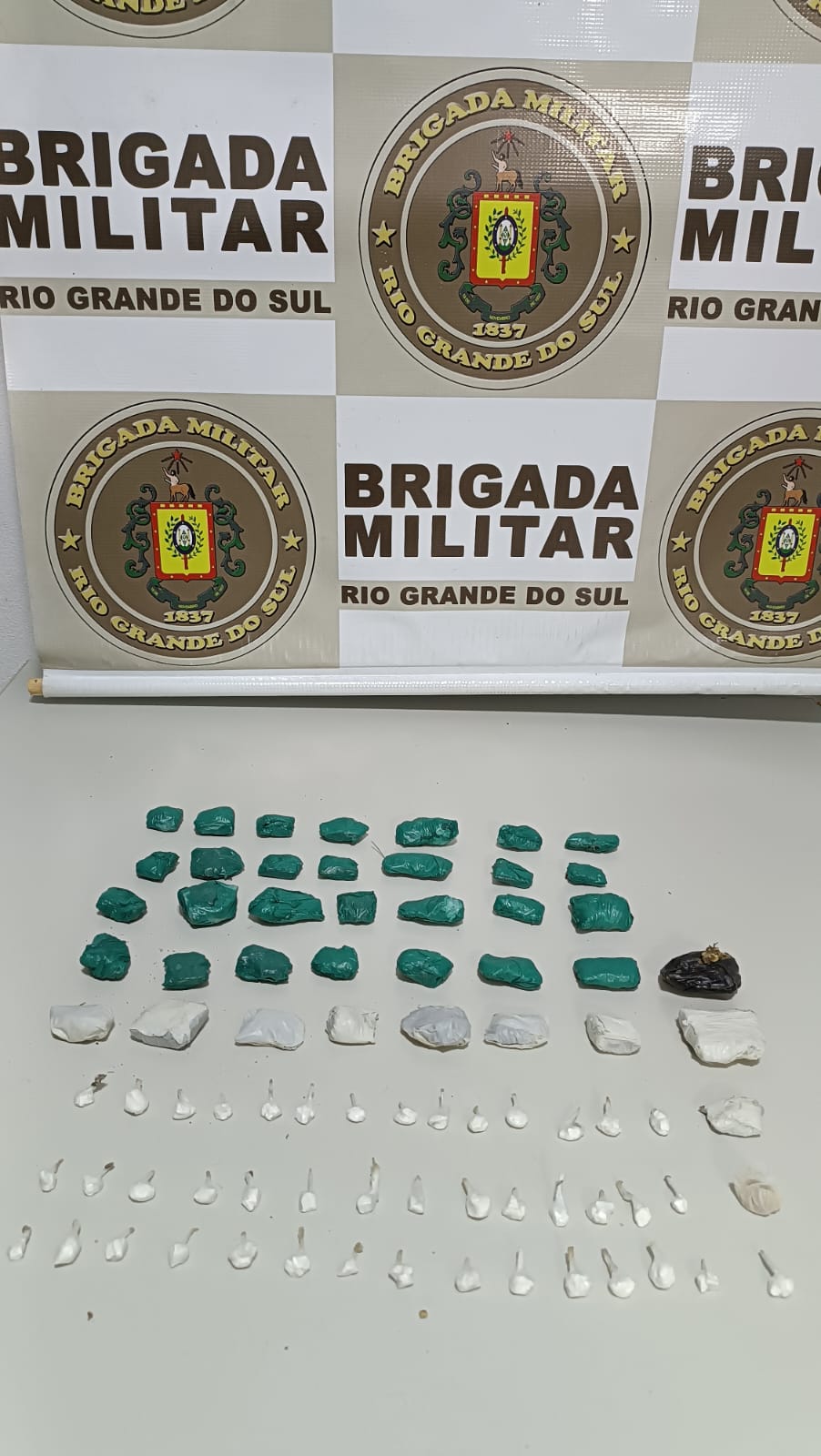 Brigada Militar prende suspeito por tráfico e recupera carro furtado em Bom Retiro do Sul