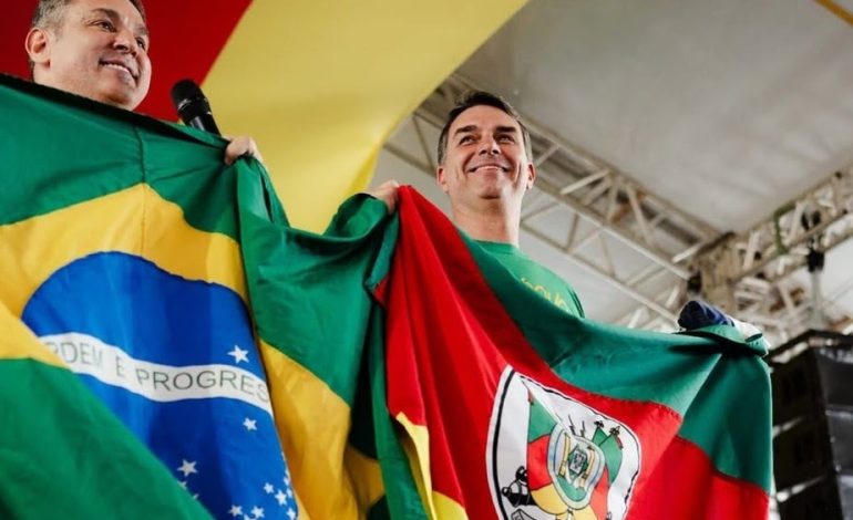 Zucco é lançado pré-candidato ao governo do RS com apoio de Flávio Bolsonaro