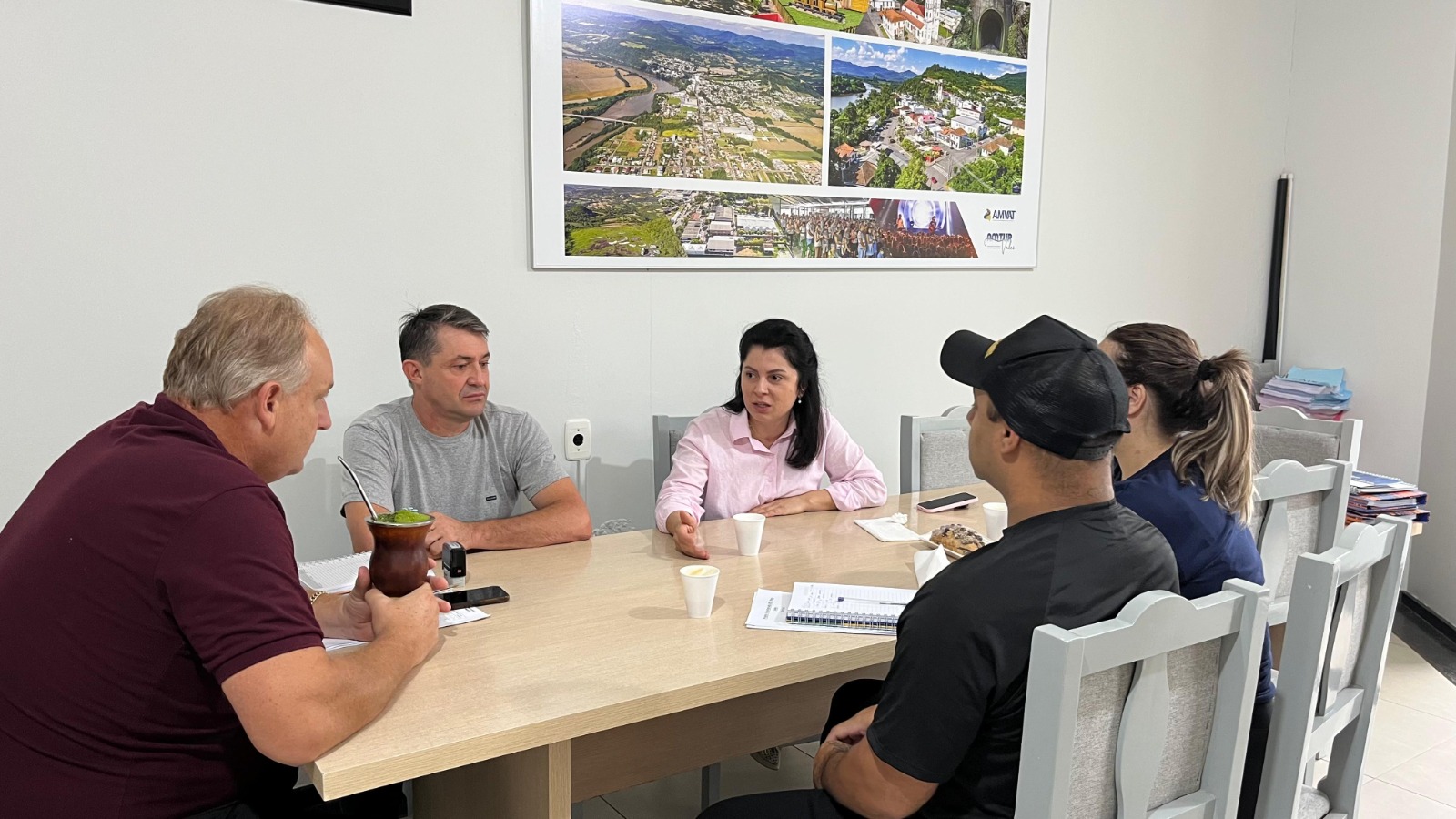 Prefeitura de Roca Sales recebe proposta de projeto voluntário da JBS