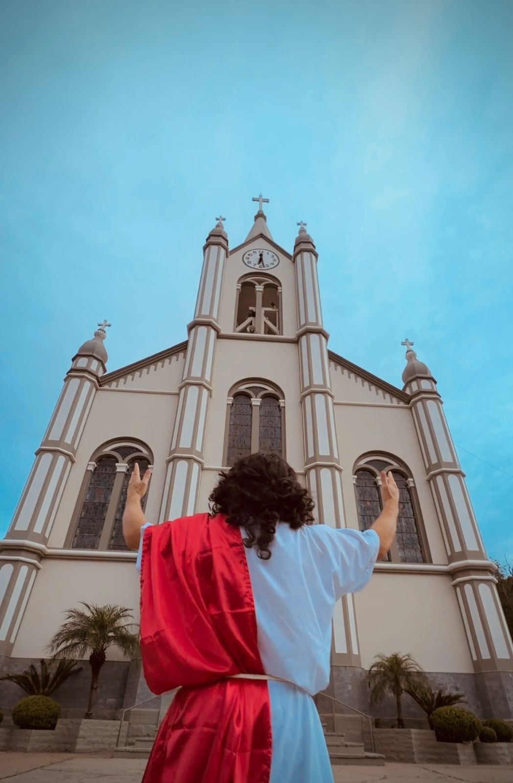 Paixão de Cristo será encenada nesta sexta-feira em frente à Igreja Matriz Santo Antônio, em Relvado