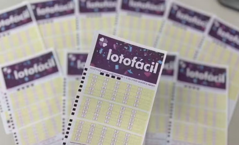 Aposta do RS acerta Lotofácil e fatura prêmio milionário
