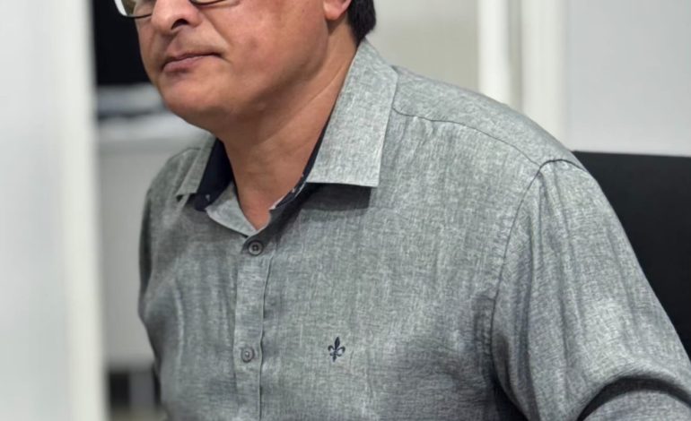 Câmara de Encantado analisa projeto do vereador Cris Costa sobre uso de ciclomotores e bikes elétricas