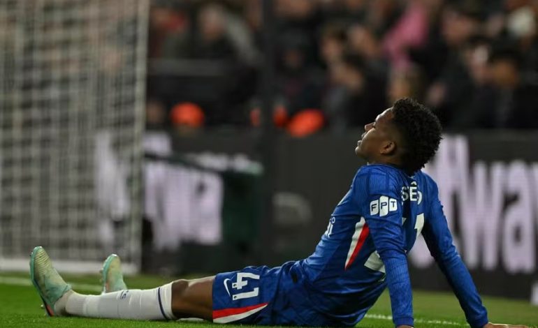 Estêvão sofre lesão na coxa e pode desfalcar Brasil na Copa do Mundo