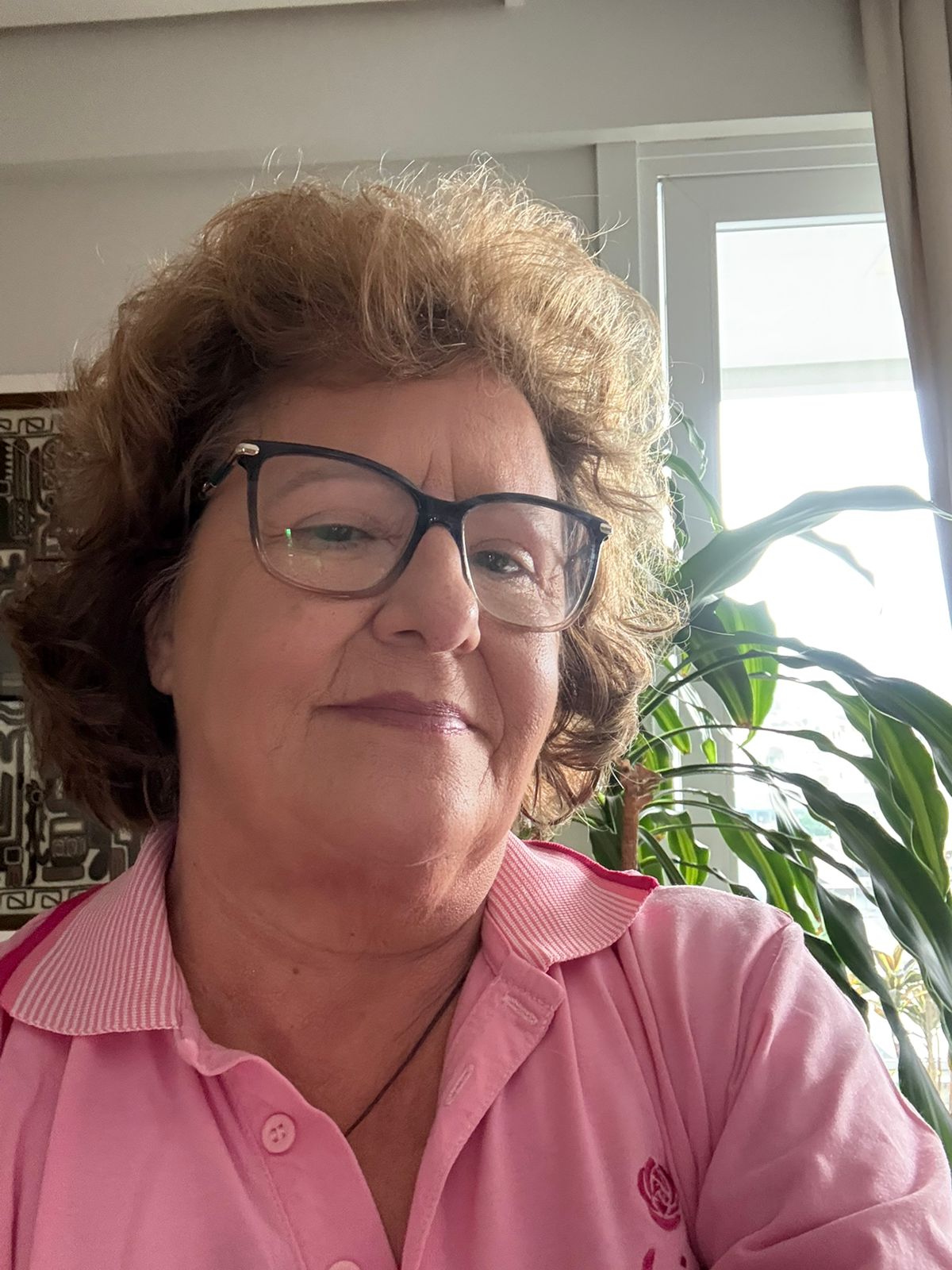 Loraine Perondi: Trajetória de força, recomeços e protagonismo feminino