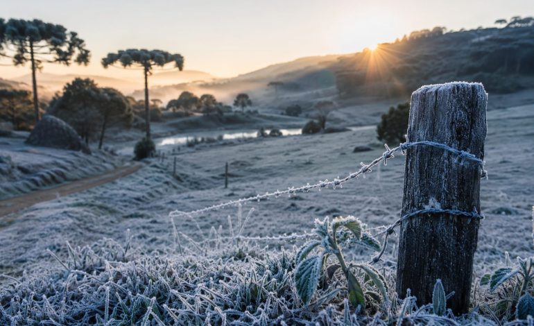 Onda de frio segue até quarta-feira e mantém temperaturas baixas no Brasil