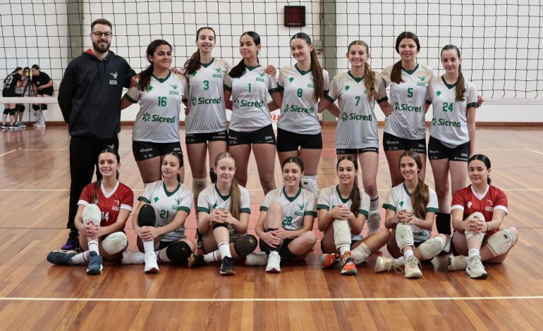 Equipe infantil da Águia, de Encantado, estreia com três vitórias na Liga Gaúcha de Voleibol