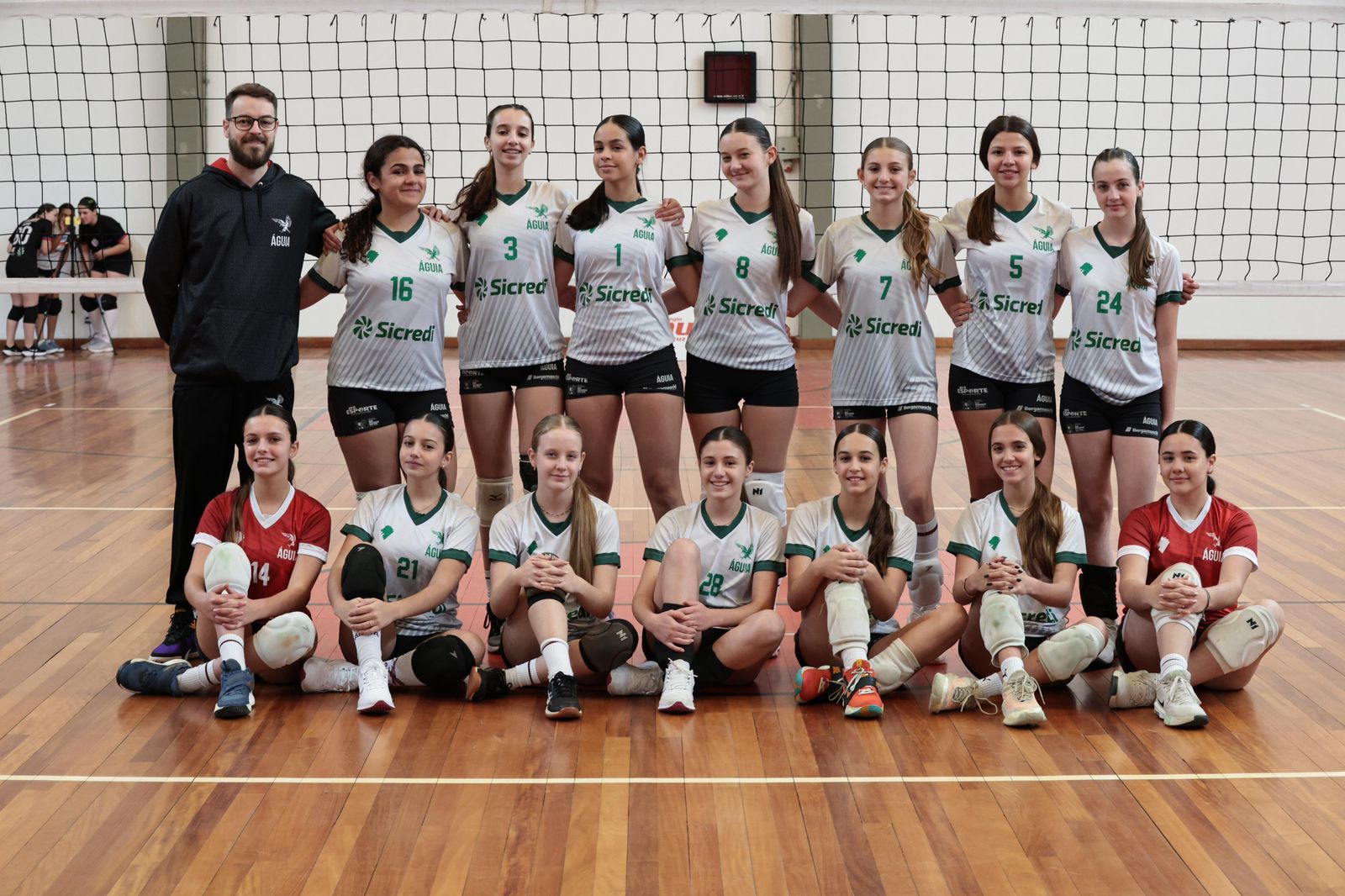 Equipe infantil da Águia, de Encantado, estreia com três vitórias na Liga Gaúcha de Voleibol