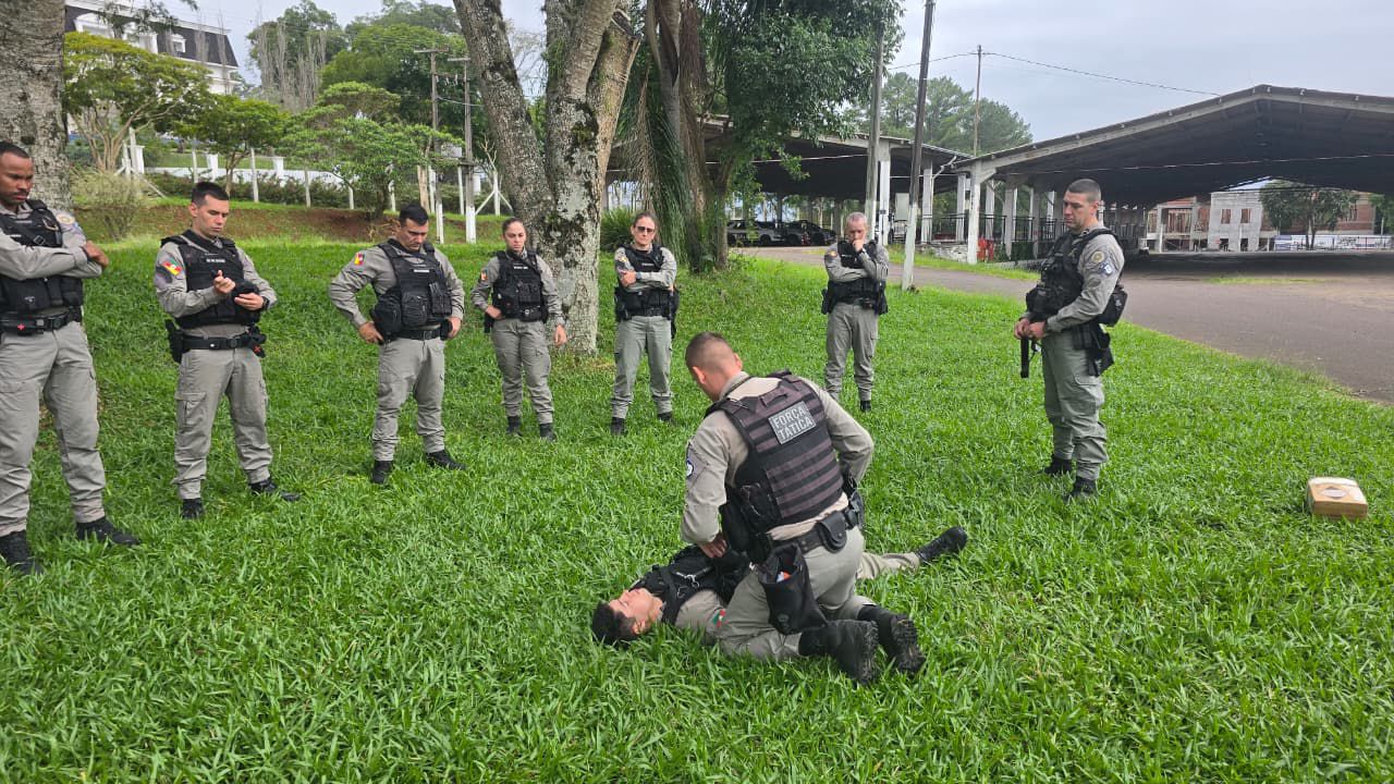 Brigada Militar realiza treinamento de atendimento pré-hospitalar e cumprimento de mandados em Lajeado