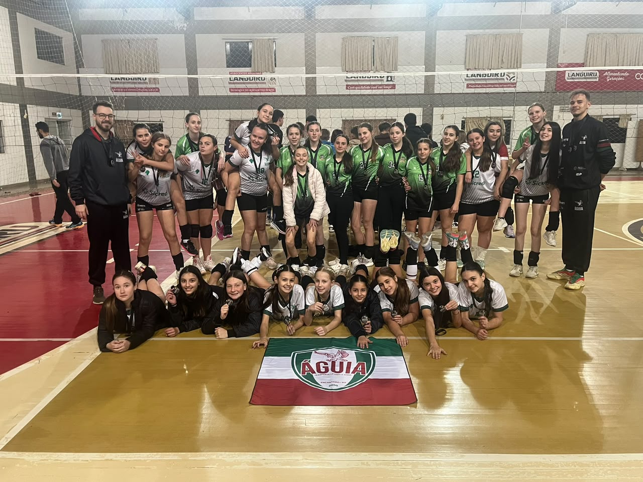 Águia Voleibol, de Encantado, conquista seis pódios em três competições