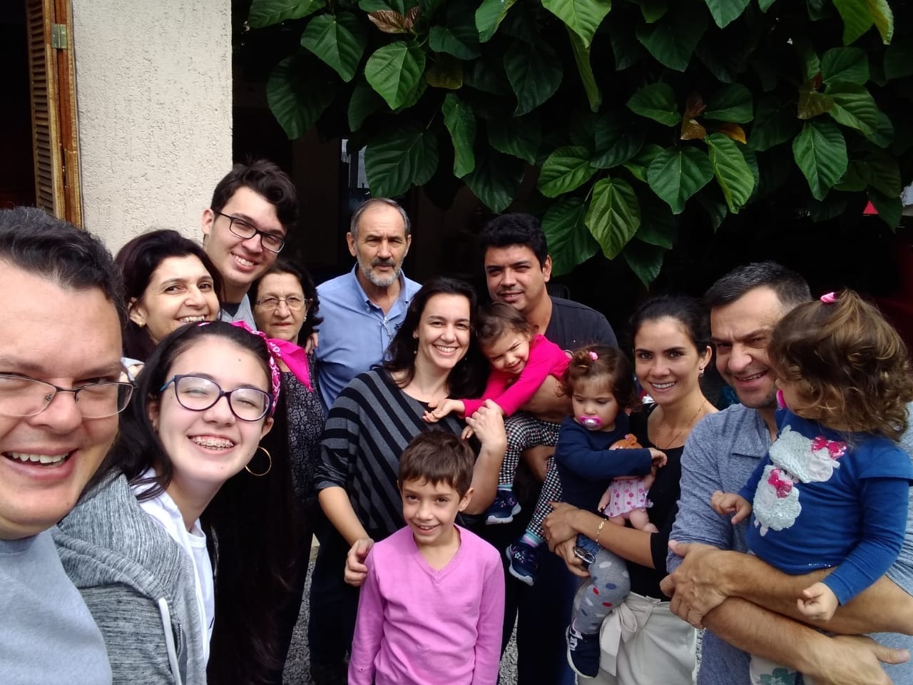 ESPECIAL DIA DOS PAIS: Entre acordes e ensinamentos, Mauri Horn transforma a música em legado de família