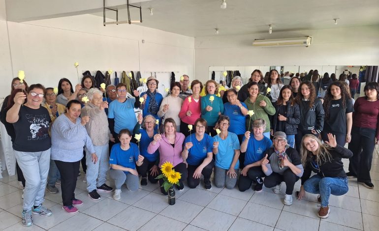 Adolescentes participam de ação do Setembro Amarelo em Roca Sales