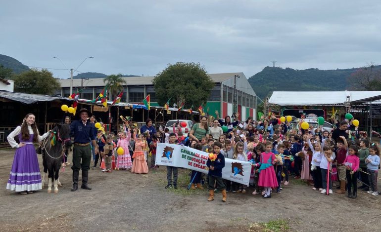 Equoterapia Abraço Forte promove oficina e passeios a cavalo durante o 13º Encontro Farroupilha