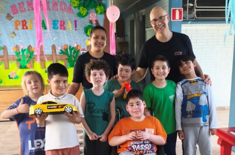 DIA DAS CRIANÇAS: Mais que um brinquedo, um gesto de amor
