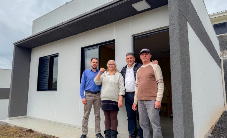 Muçum chega a 102 casas entregues e anuncia inicio da obra de um ginásio resiliente no Loteamento Renascer