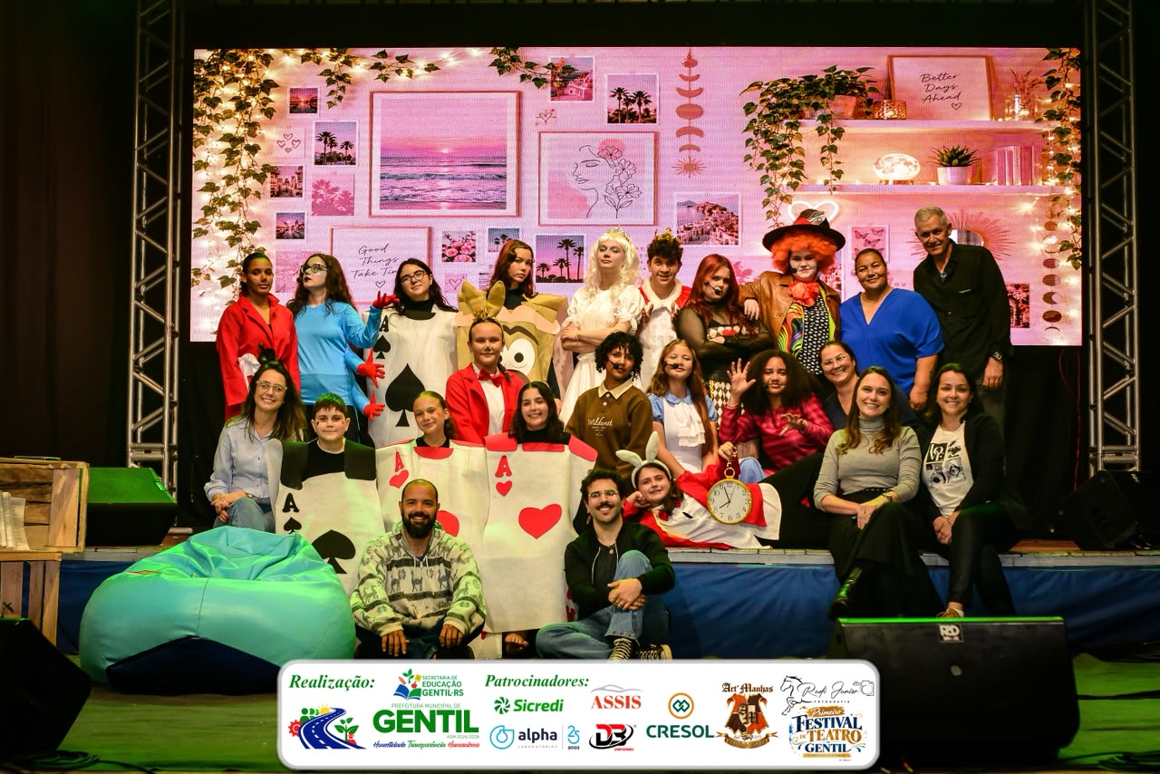 Oficina Terapêutica de Teatro de Muçum conquista três premiações em festival regional