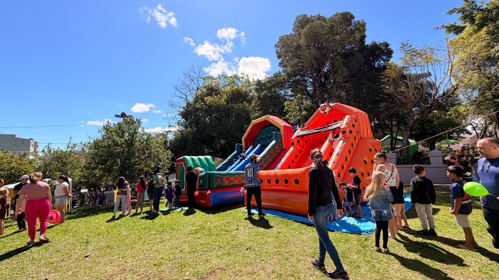 Roca Sales celebra o Dia das Crianças com tarde de diversão e magia