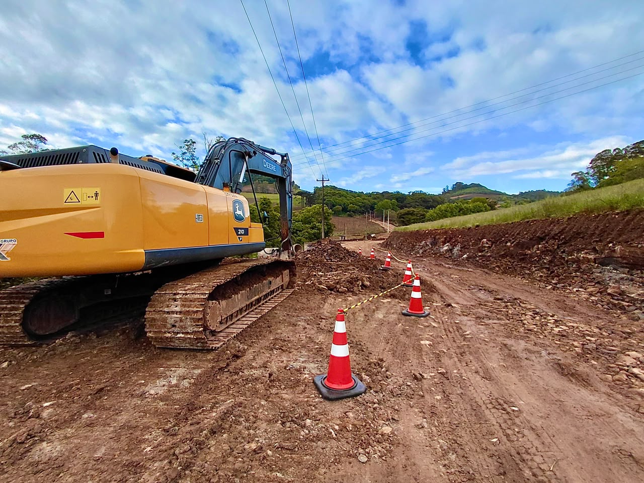 Motoristas devem redobrar a atenção no trecho de obras entre Relvado e Coqueiro Baixo